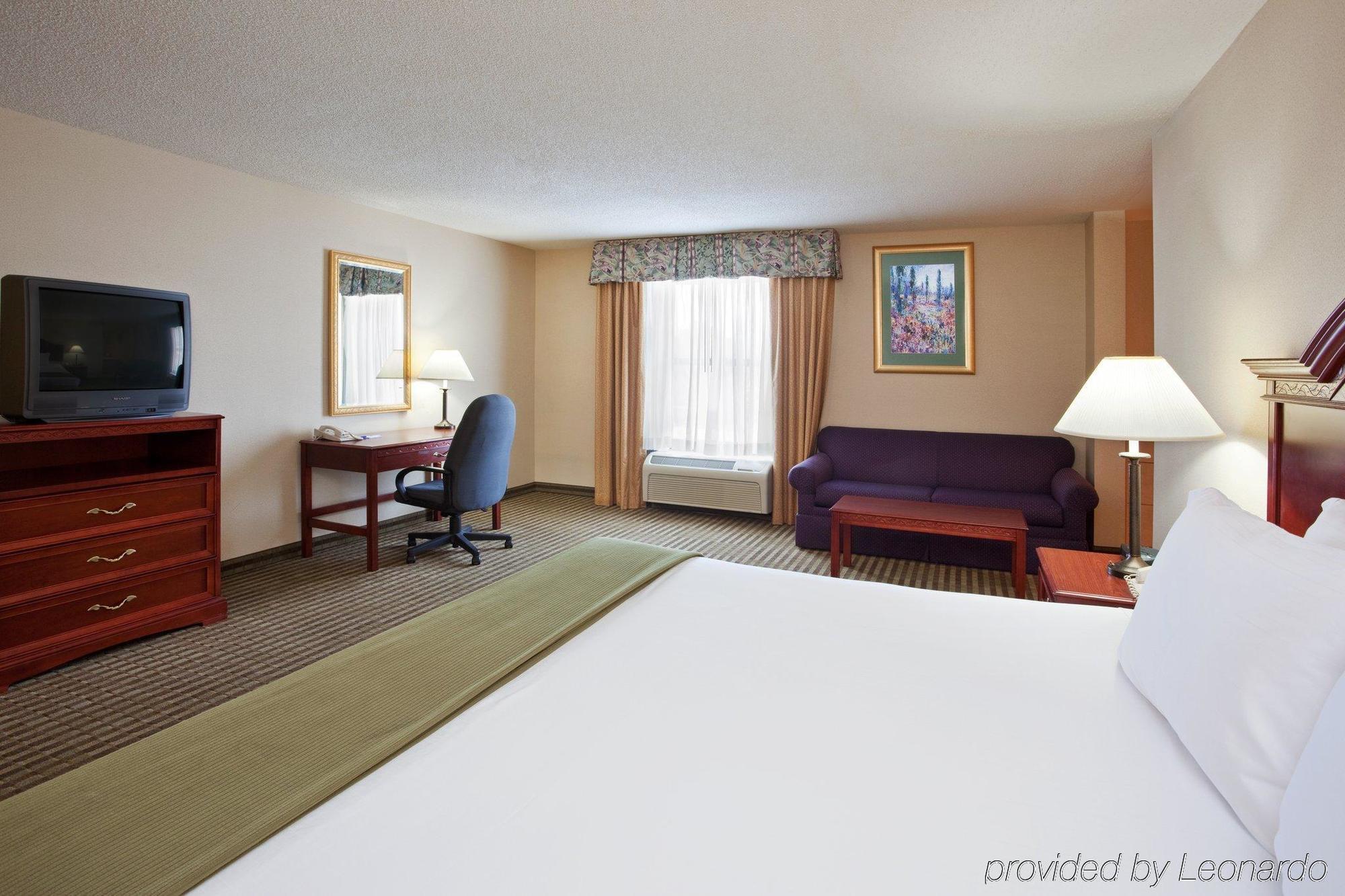 Holiday Inn Express Hotel & Suites Circleville By Ihg Exterior foto