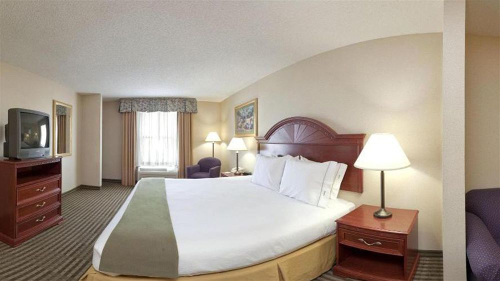 Holiday Inn Express Hotel & Suites Circleville By Ihg Exterior foto